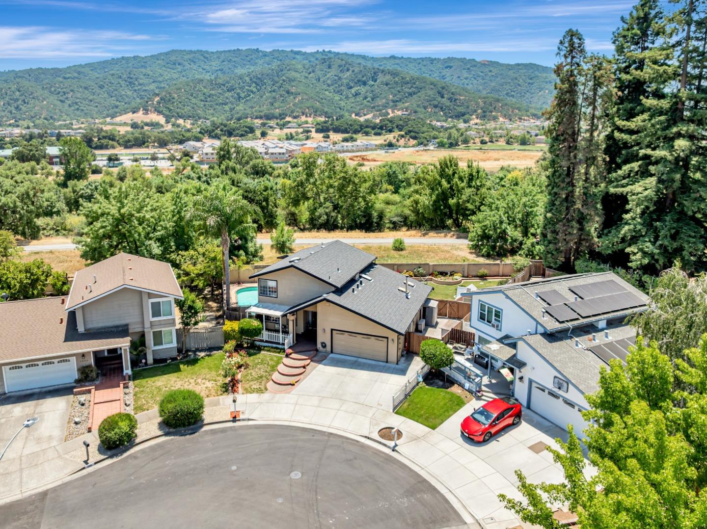 Detail Gallery Image 74 of 81 For 1298 Hersman Dr, Gilroy,  CA 95020 - 4 Beds | 2/1 Baths