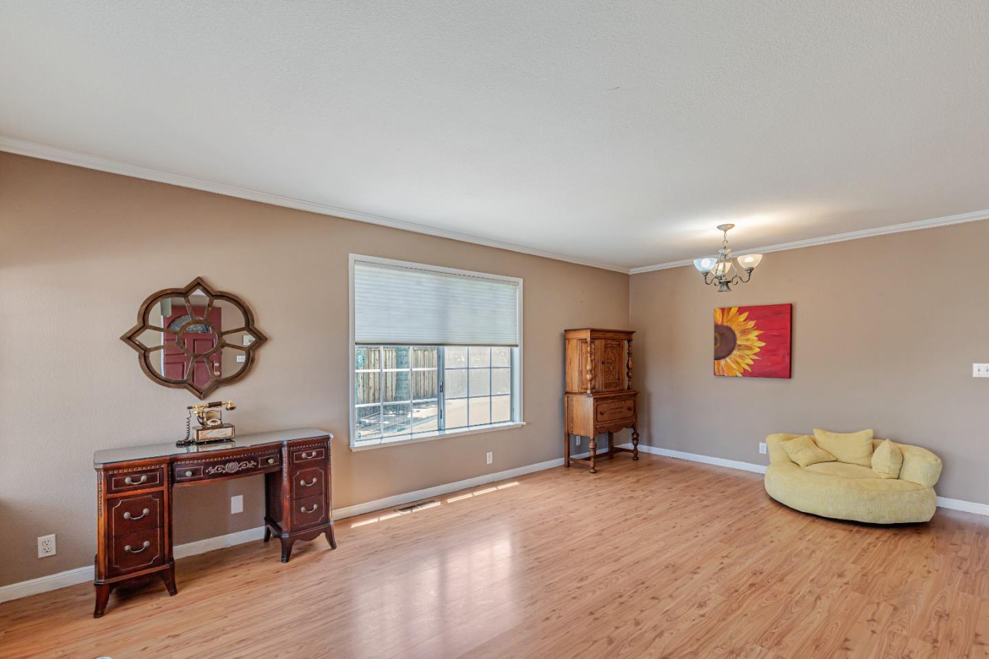 Detail Gallery Image 9 of 81 For 1298 Hersman Dr, Gilroy,  CA 95020 - 4 Beds | 2/1 Baths