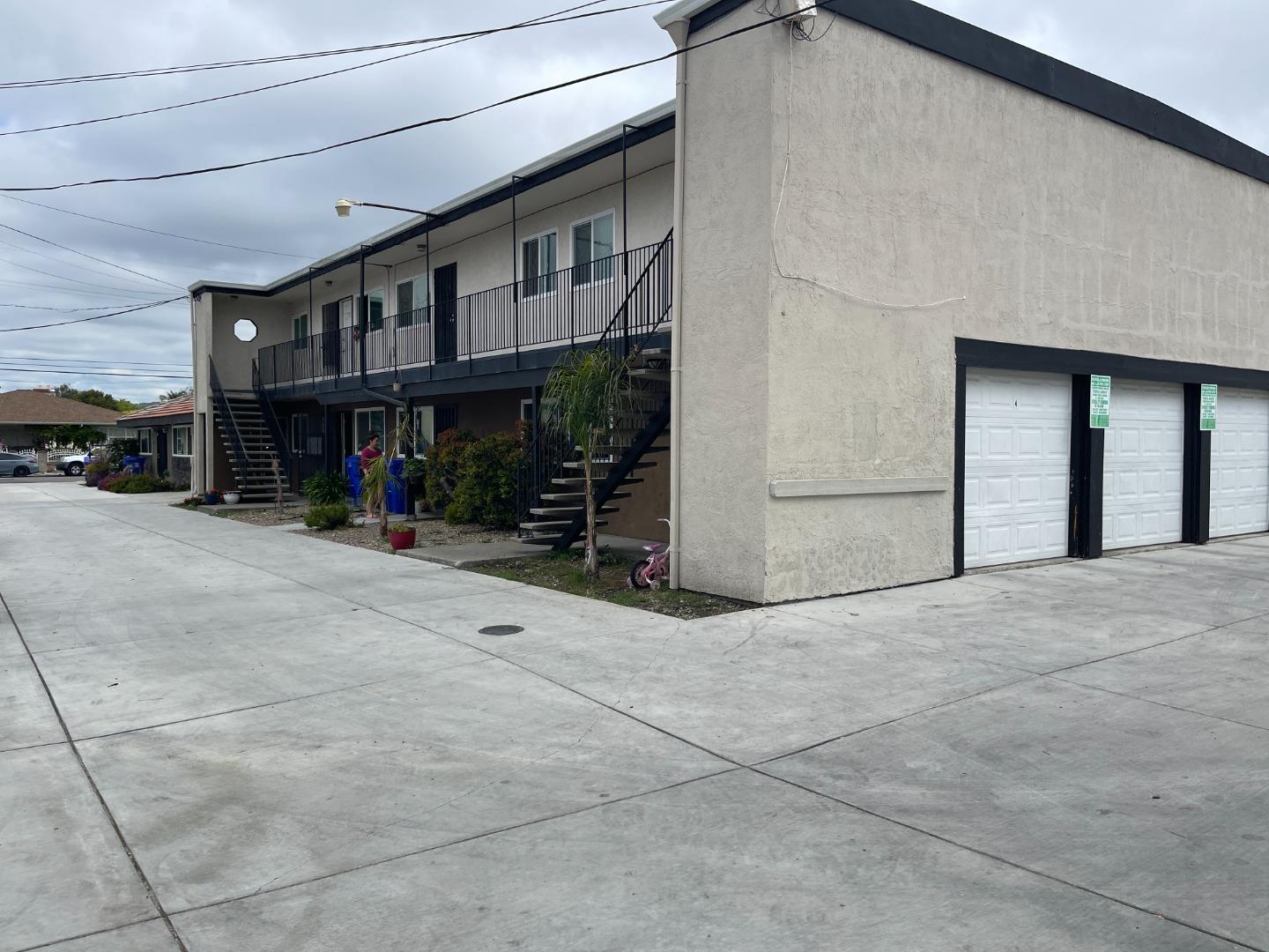 Detail Gallery Image 5 of 8 For 323 Smalley Ave, Hayward,  CA 94541 - – Beds | – Baths