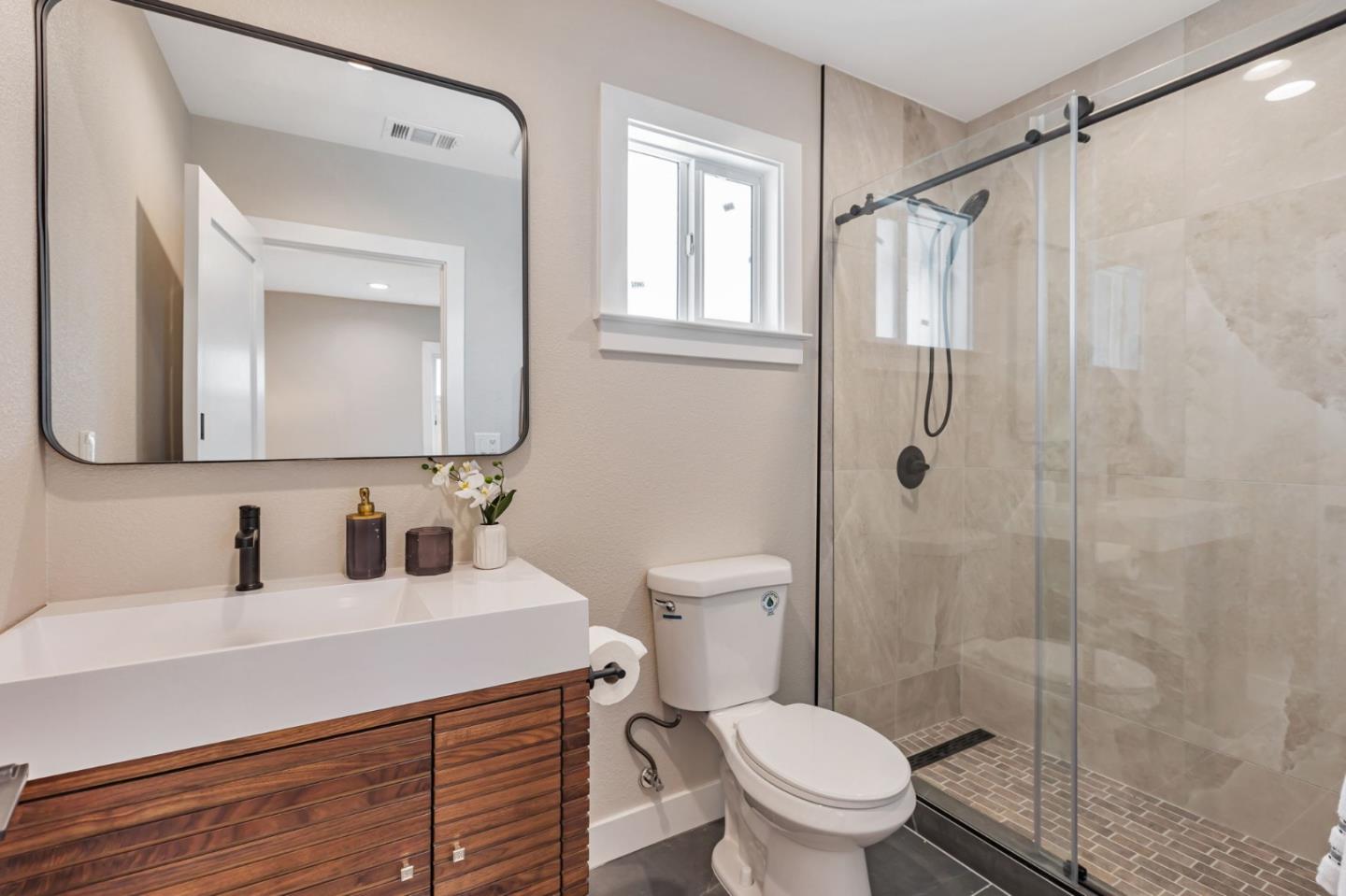 Detail Gallery Image 16 of 24 For 1019 N 12th St, San Jose,  CA 95112 - 3 Beds | 2 Baths