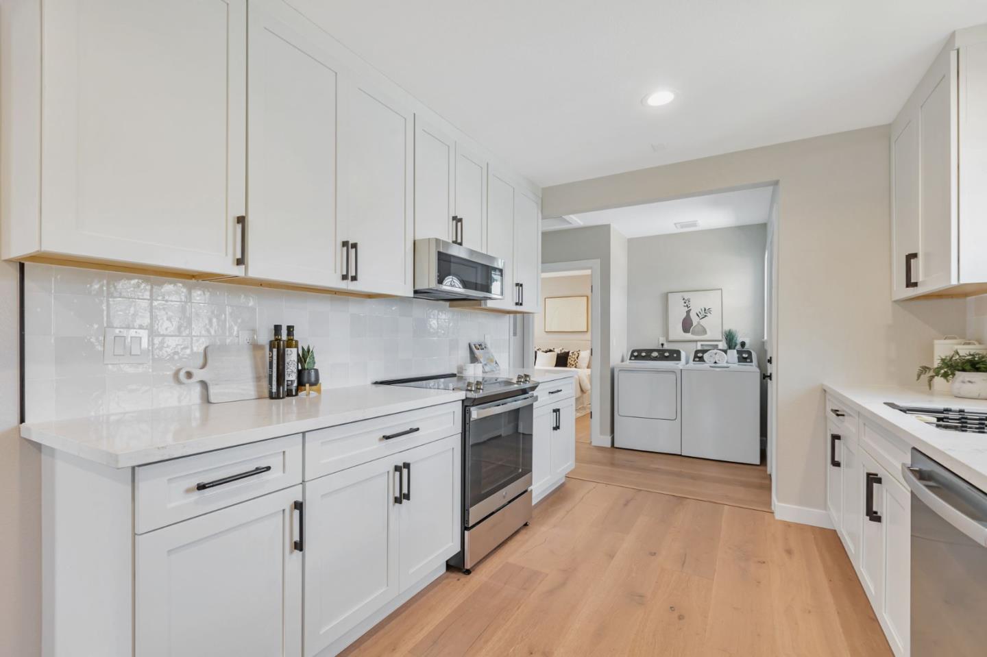 Detail Gallery Image 7 of 24 For 1019 N 12th St, San Jose,  CA 95112 - 3 Beds | 2 Baths