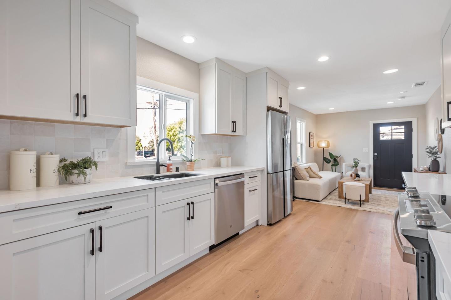 Detail Gallery Image 8 of 24 For 1019 N 12th St, San Jose,  CA 95112 - 3 Beds | 2 Baths