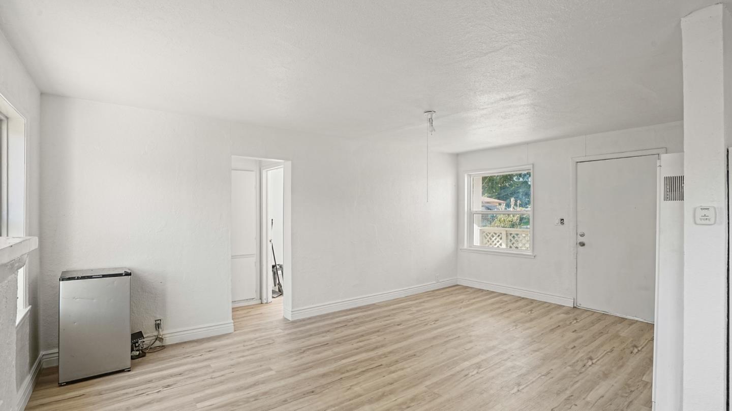 Detail Gallery Image 12 of 32 For 3712 42nd Ave, Sacramento,  CA 95824 - 3 Beds | 1 Baths