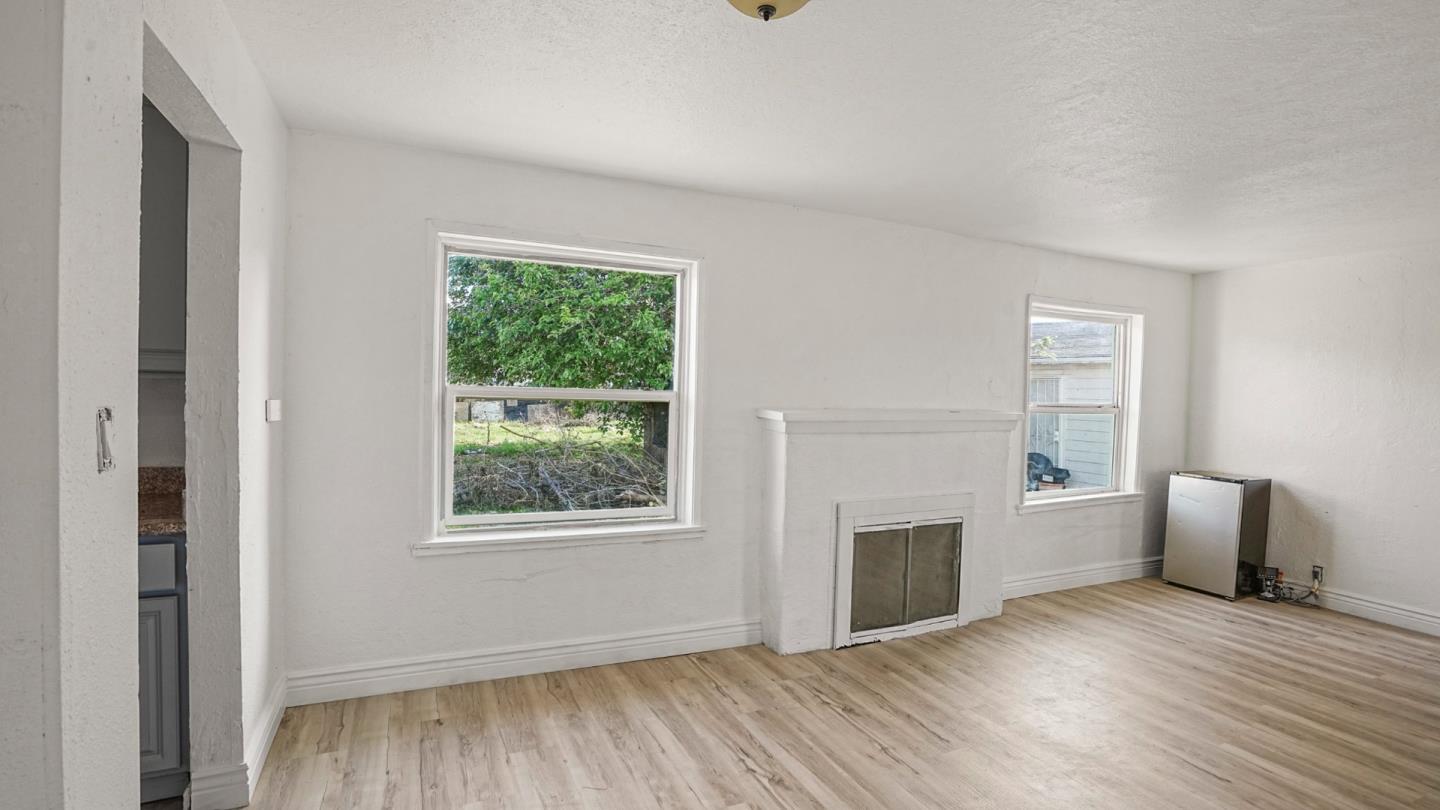 Detail Gallery Image 13 of 32 For 3712 42nd Ave, Sacramento,  CA 95824 - 3 Beds | 1 Baths