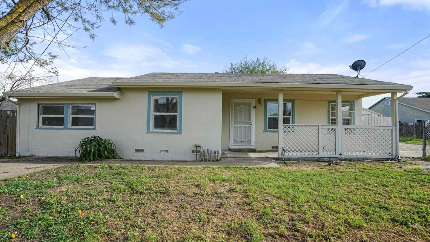 Detail Gallery Image 3 of 32 For 3712 42nd Ave, Sacramento,  CA 95824 - 3 Beds | 1 Baths