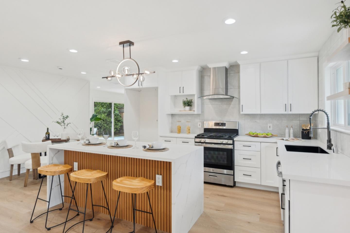 Detail Gallery Image 8 of 30 For 5881 Taormino Ave, San Jose,  CA 95123 - 4 Beds | 2 Baths