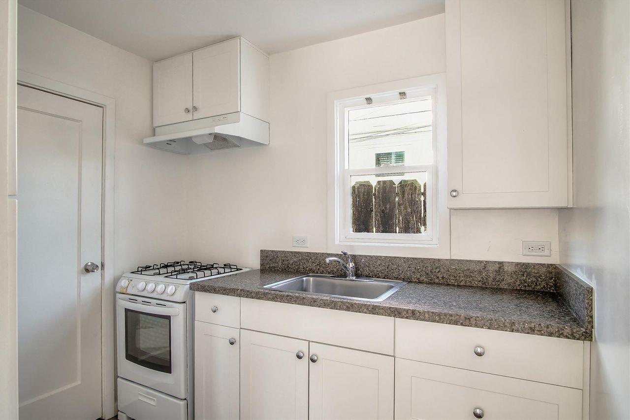 Detail Gallery Image 7 of 14 For 317 Ocean St, Santa Cruz,  CA 95060 - – Beds | – Baths