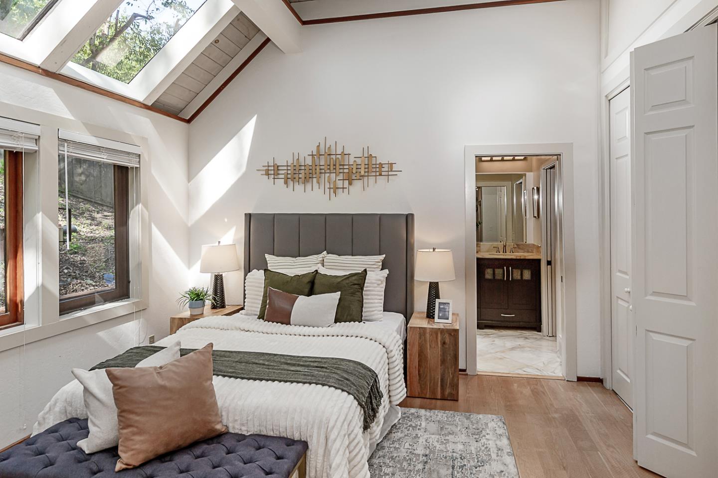Detail Gallery Image 19 of 38 For 128 Los Trancos Cir, Portola Valley,  CA 94028 - 2 Beds | 2 Baths