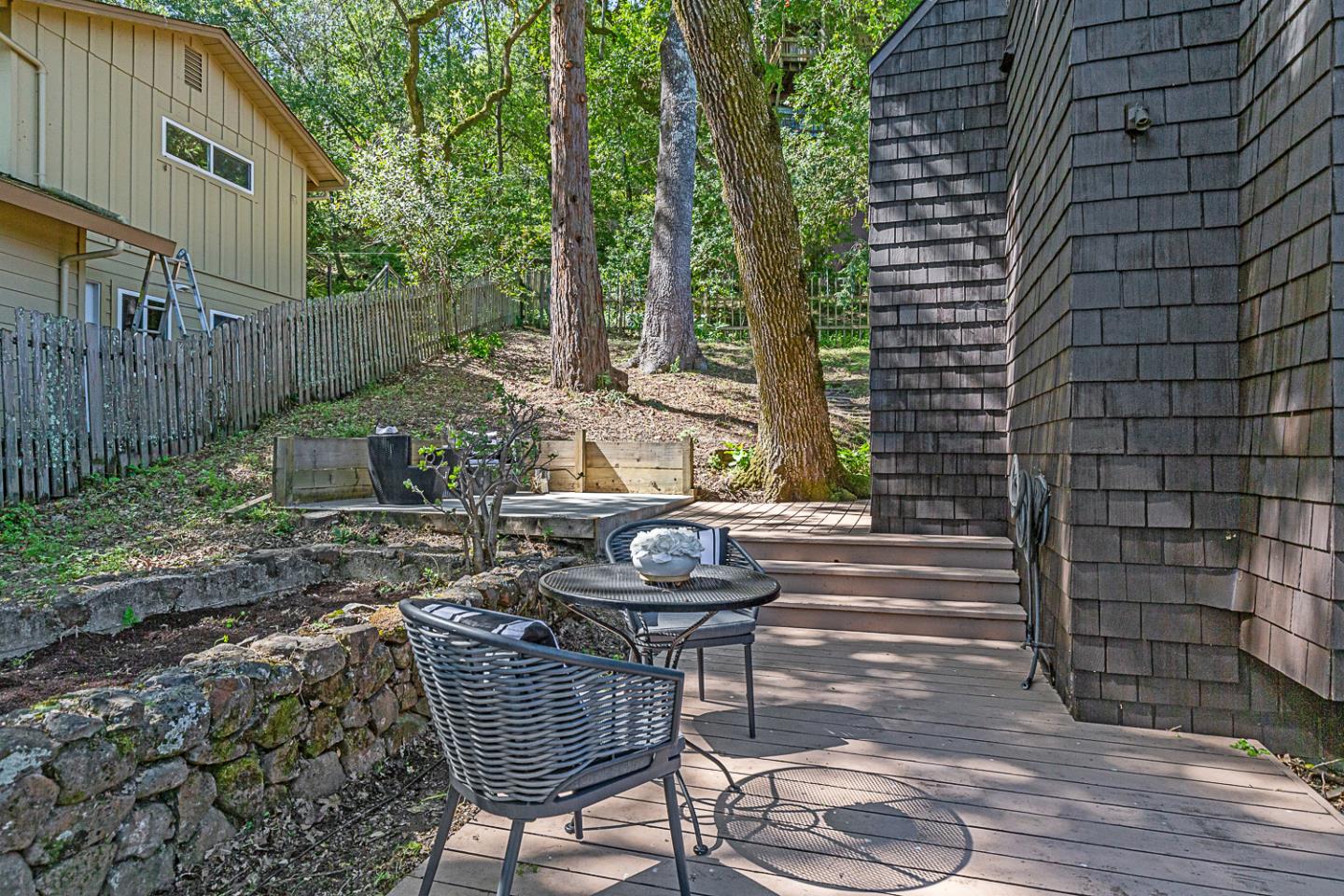 Detail Gallery Image 24 of 38 For 128 Los Trancos Cir, Portola Valley,  CA 94028 - 2 Beds | 2 Baths
