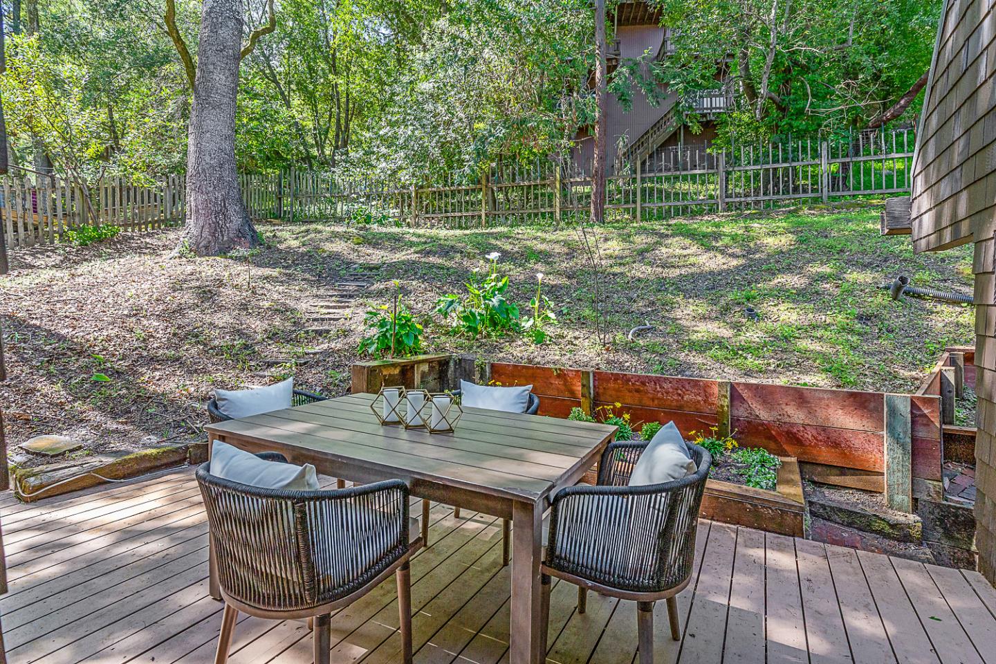 Detail Gallery Image 25 of 38 For 128 Los Trancos Cir, Portola Valley,  CA 94028 - 2 Beds | 2 Baths