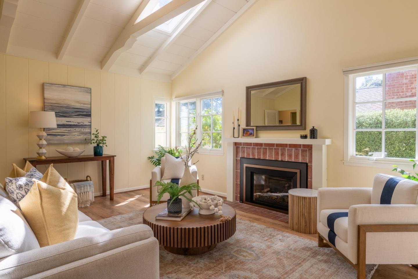 Detail Gallery Image 11 of 53 For 0 4th Avenue 2 Sw of Randall Way, Carmel,  CA 93921 - 3 Beds | 2 Baths