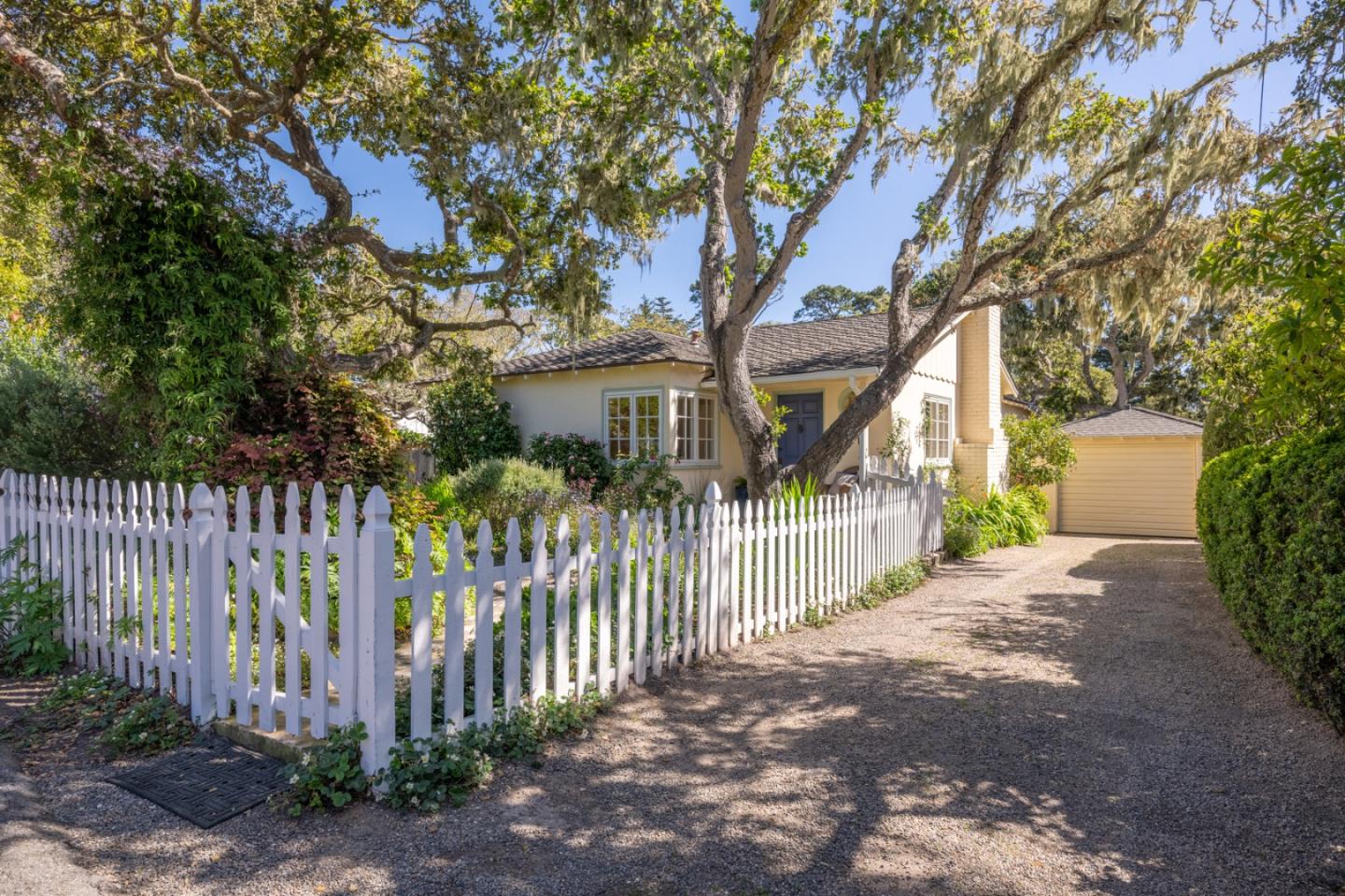 Detail Gallery Image 2 of 53 For 0 4th Avenue 2 Sw of Randall Way, Carmel,  CA 93921 - 3 Beds | 2 Baths