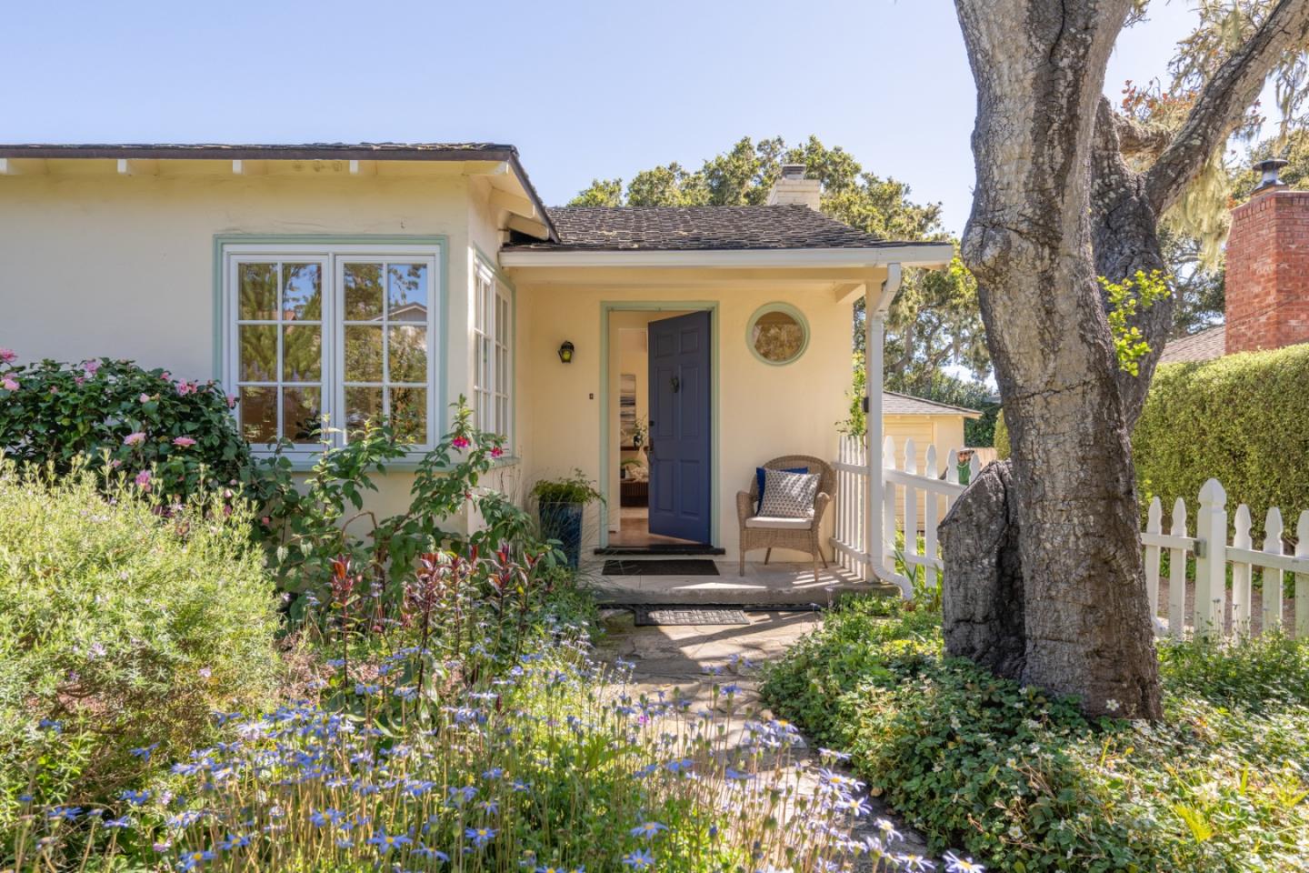 Detail Gallery Image 6 of 53 For 0 4th Avenue 2 Sw of Randall Way, Carmel,  CA 93921 - 3 Beds | 2 Baths