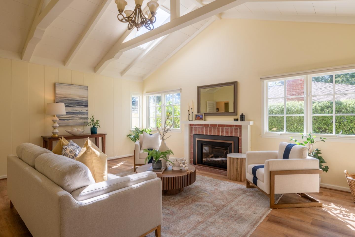 Detail Gallery Image 8 of 53 For 0 4th Avenue 2 Sw of Randall Way, Carmel,  CA 93921 - 3 Beds | 2 Baths