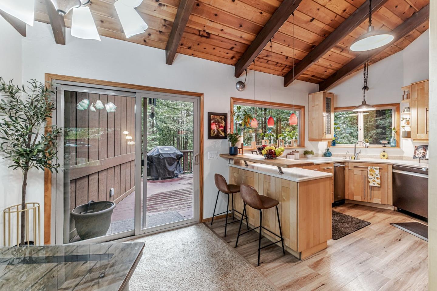 Detail Gallery Image 10 of 44 For 200 View Rd, Felton,  CA 95018 - 4 Beds | 2/1 Baths