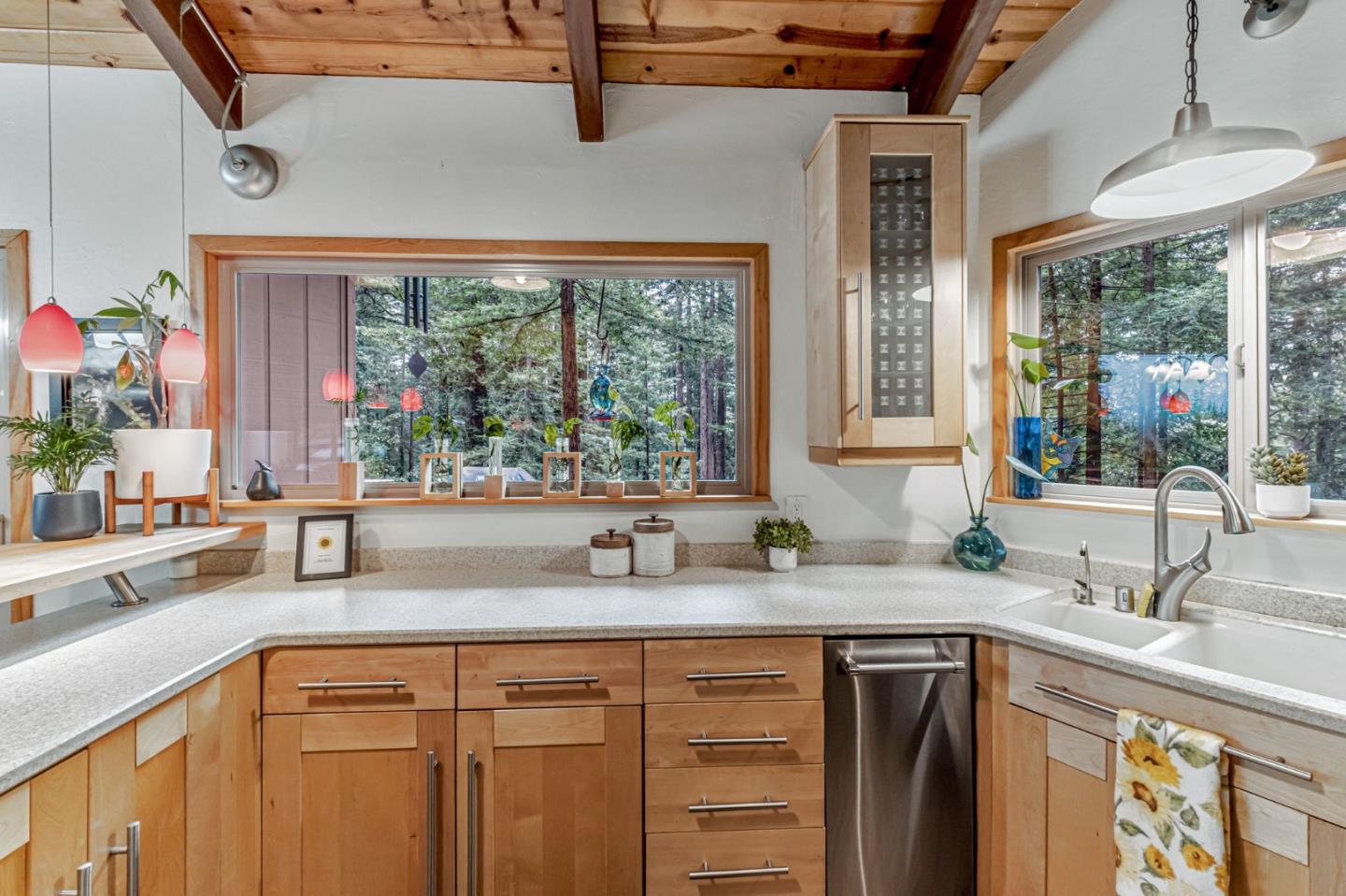 Detail Gallery Image 13 of 44 For 200 View Rd, Felton,  CA 95018 - 4 Beds | 2/1 Baths