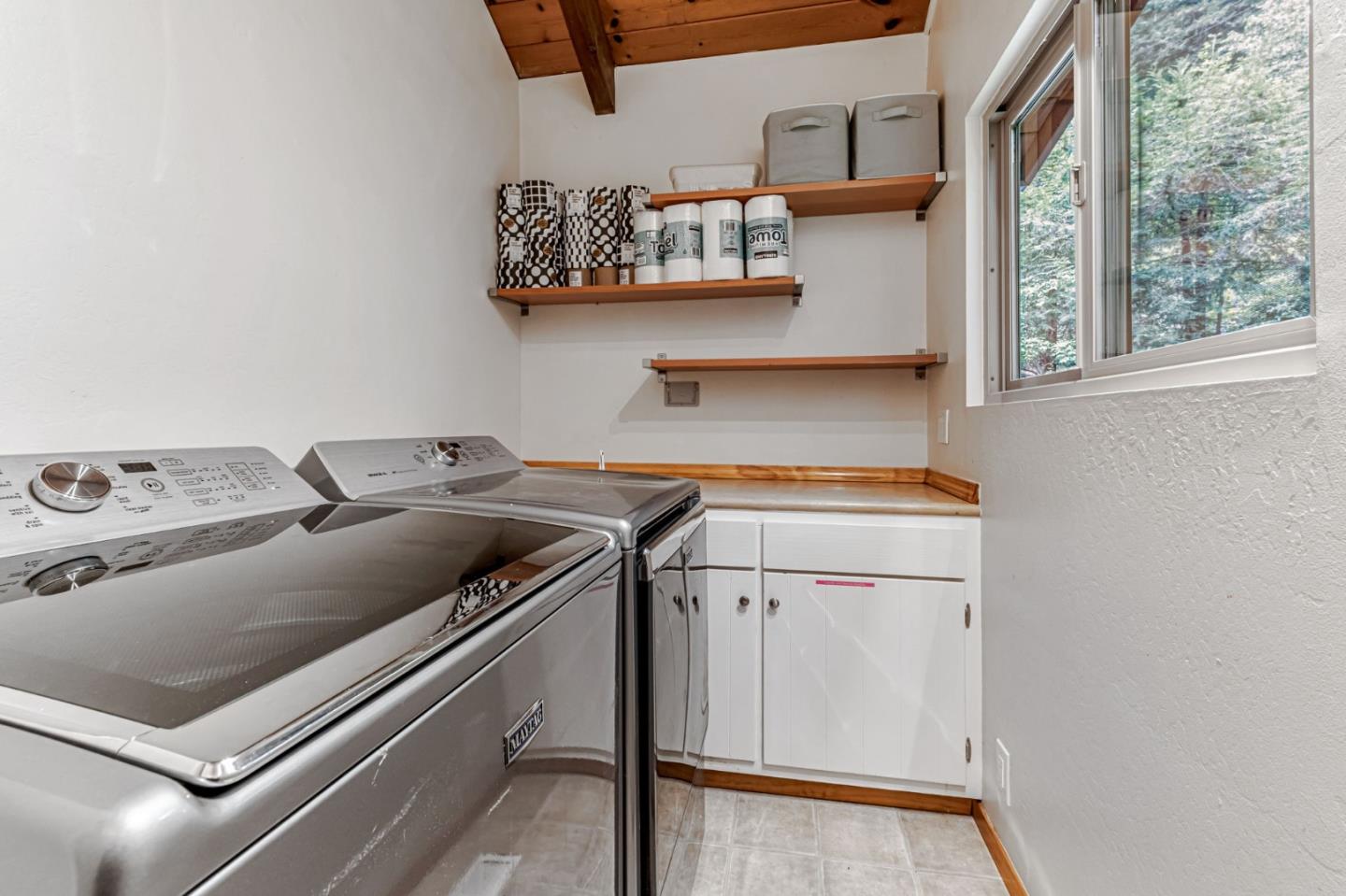 Detail Gallery Image 34 of 44 For 200 View Rd, Felton,  CA 95018 - 4 Beds | 2/1 Baths