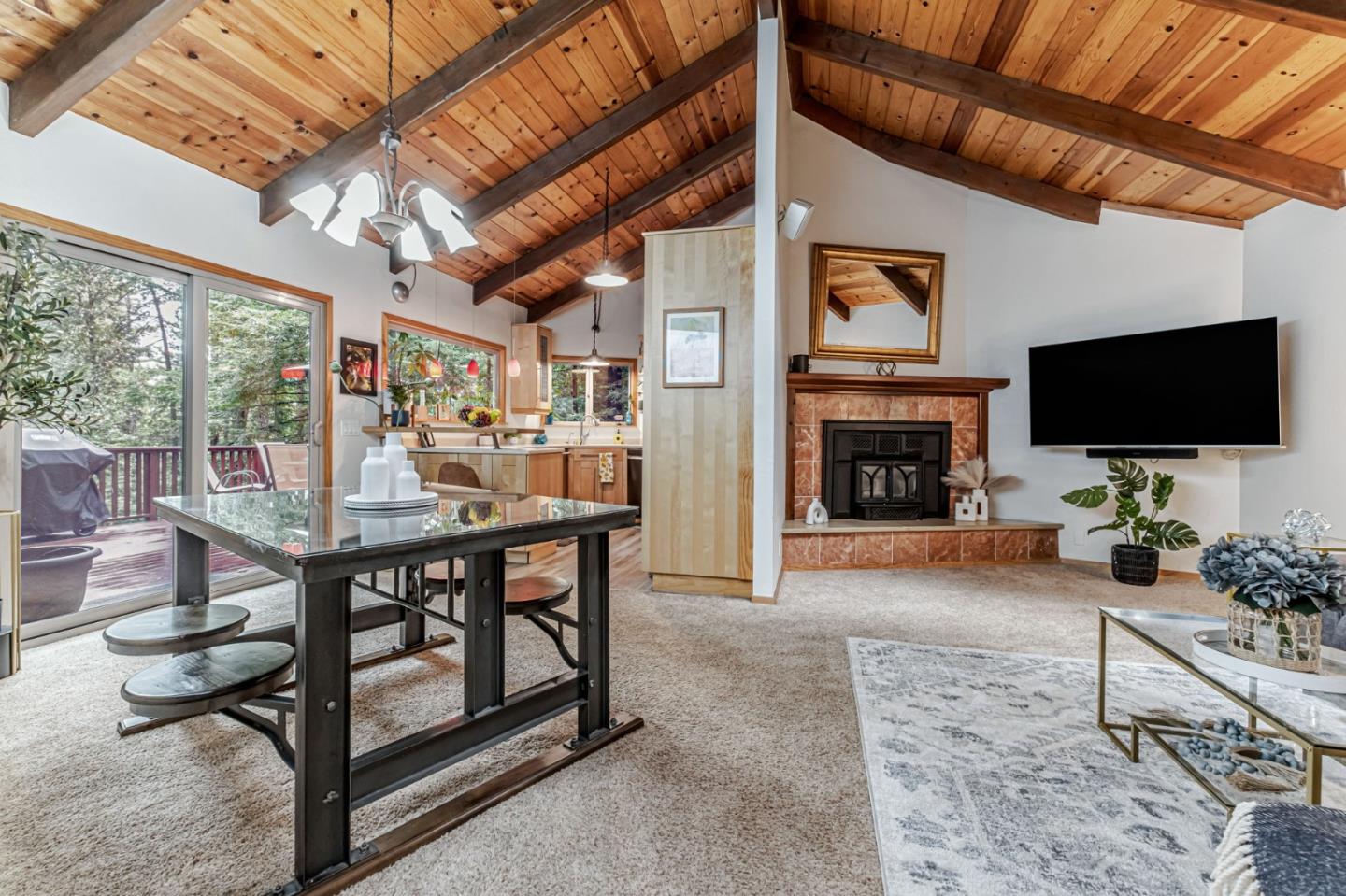 Detail Gallery Image 9 of 44 For 200 View Rd, Felton,  CA 95018 - 4 Beds | 2/1 Baths