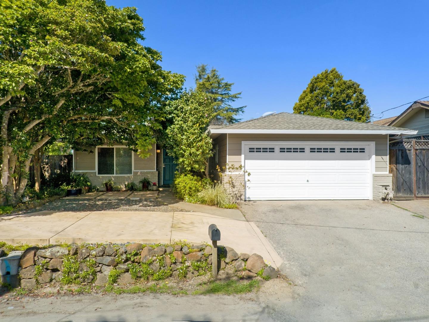 Detail Gallery Image 6 of 56 For 2975 Mattison Ln, Santa Cruz,  CA 95065 - 3 Beds | 2 Baths