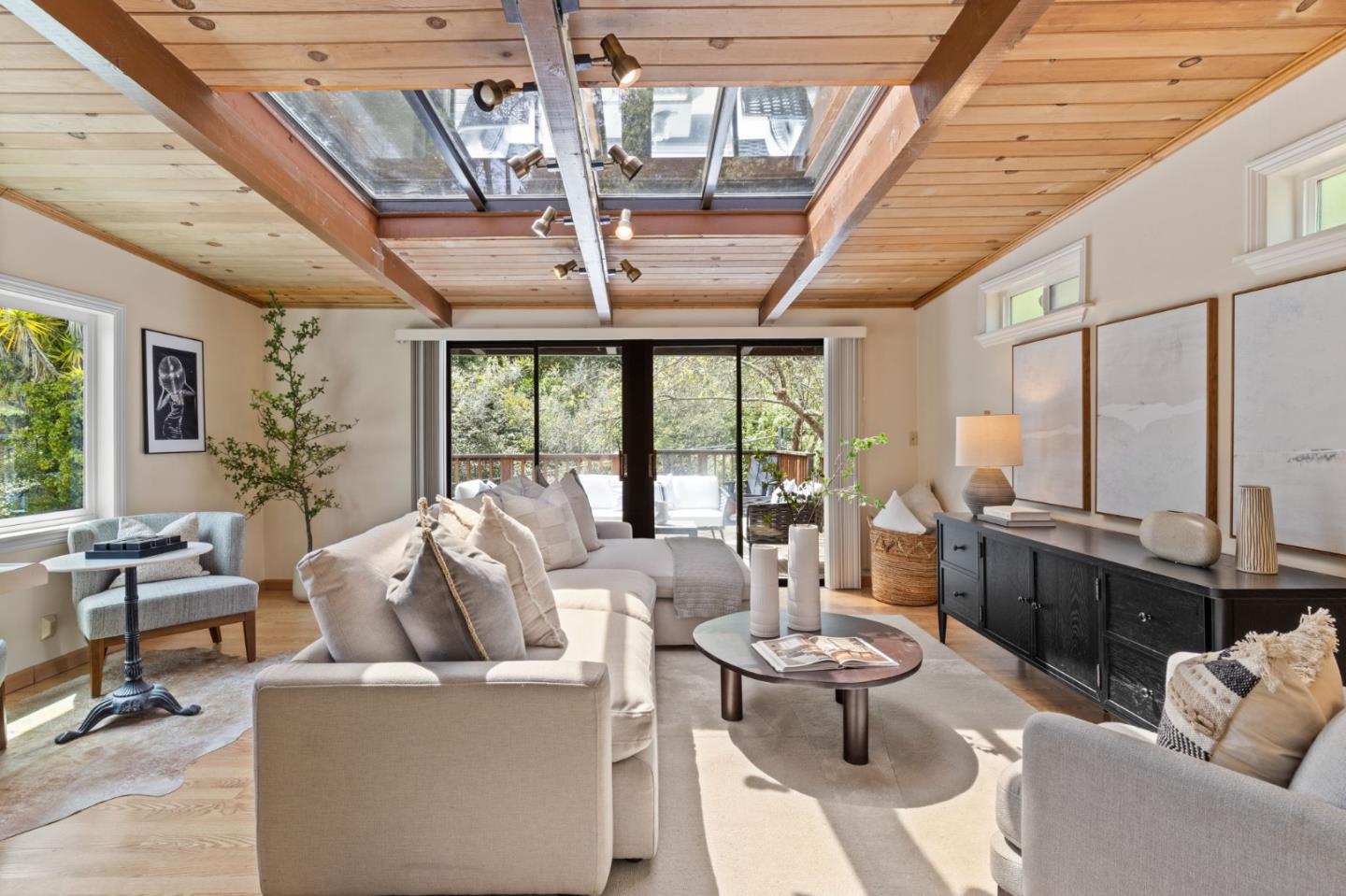 Detail Gallery Image 16 of 33 For 2321 Bennington Dr, San Bruno,  CA 94066 - 3 Beds | 2 Baths