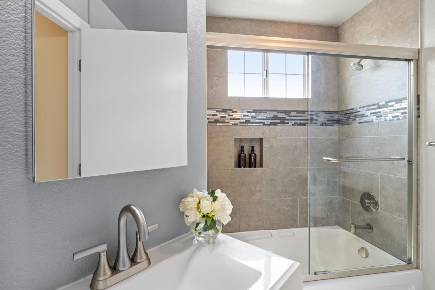 Detail Gallery Image 26 of 33 For 2321 Bennington Dr, San Bruno,  CA 94066 - 3 Beds | 2 Baths
