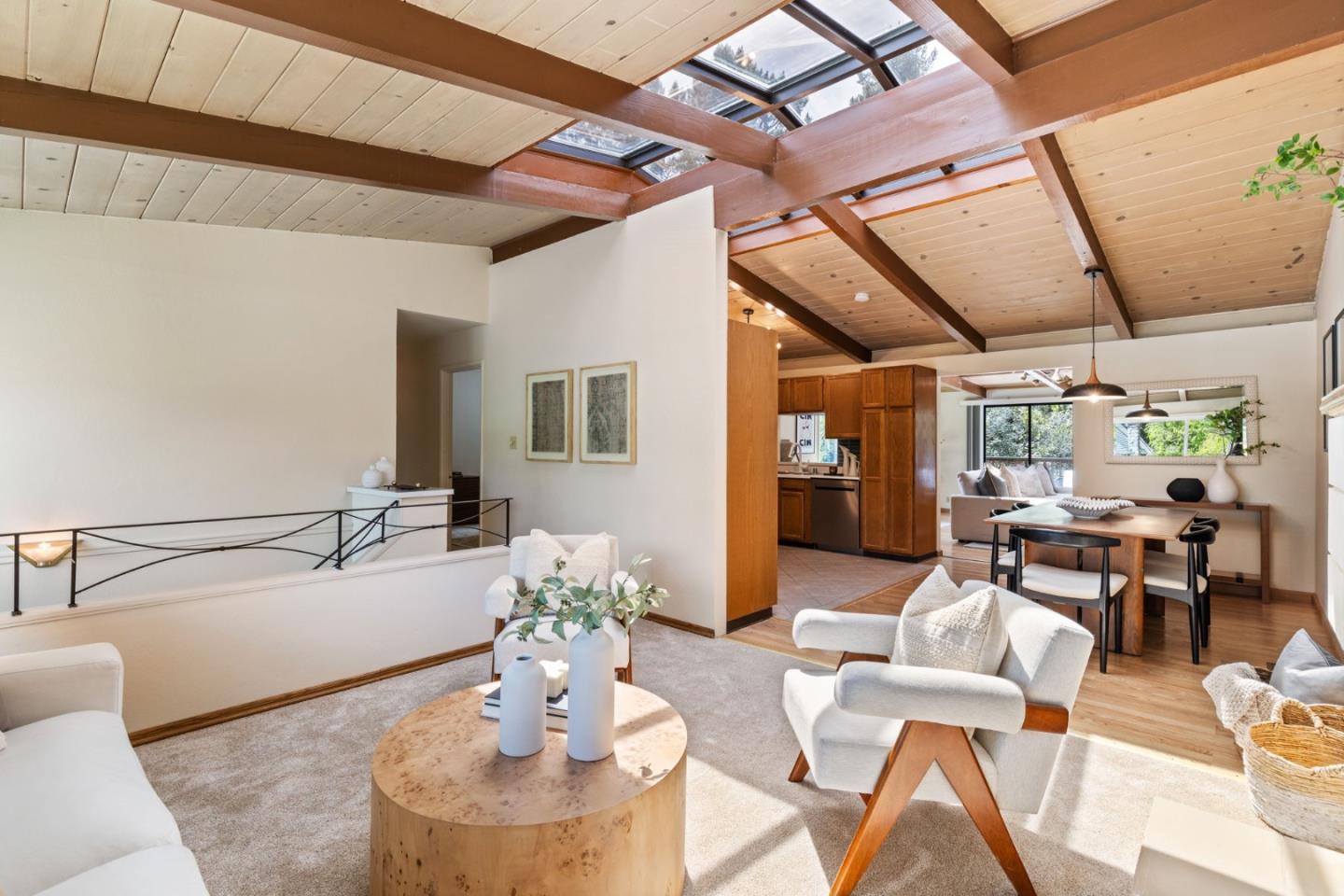 Detail Gallery Image 3 of 33 For 2321 Bennington Dr, San Bruno,  CA 94066 - 3 Beds | 2 Baths