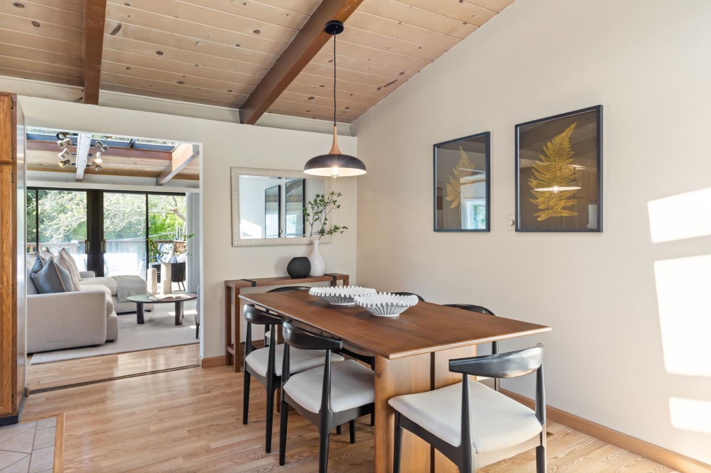 Detail Gallery Image 7 of 33 For 2321 Bennington Dr, San Bruno,  CA 94066 - 3 Beds | 2 Baths