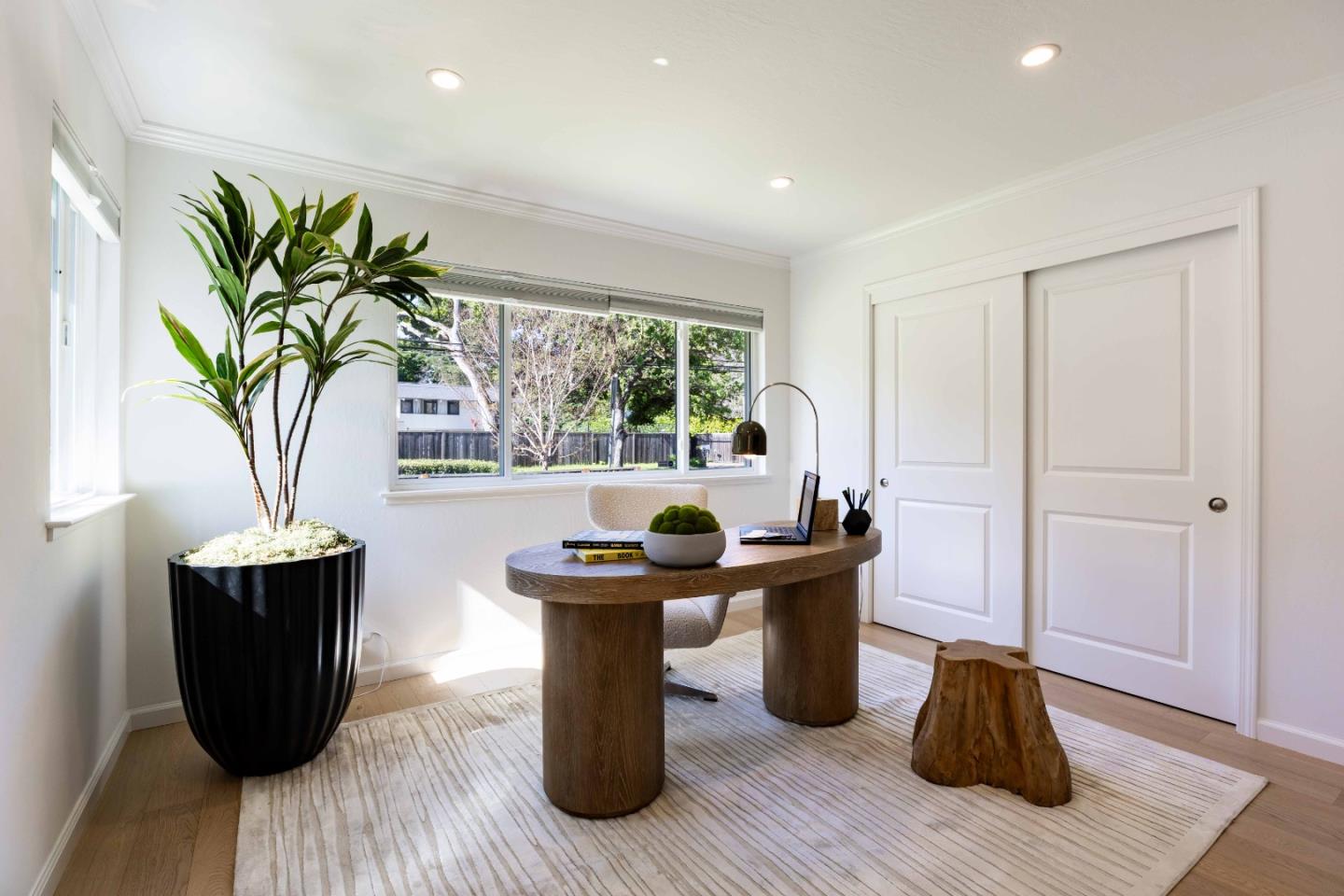 Detail Gallery Image 13 of 23 For 295 Bay Rd, Menlo Park,  CA 94025 - 4 Beds | 2/1 Baths