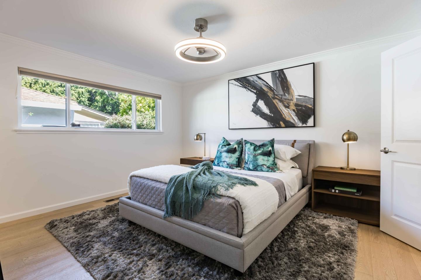 Detail Gallery Image 17 of 23 For 295 Bay Rd, Menlo Park,  CA 94025 - 4 Beds | 2/1 Baths