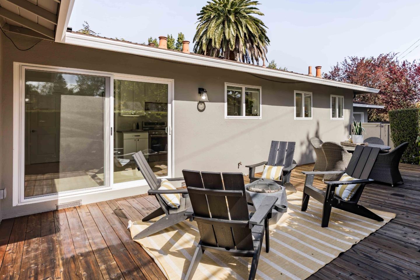 Detail Gallery Image 21 of 23 For 295 Bay Rd, Menlo Park,  CA 94025 - 4 Beds | 2/1 Baths