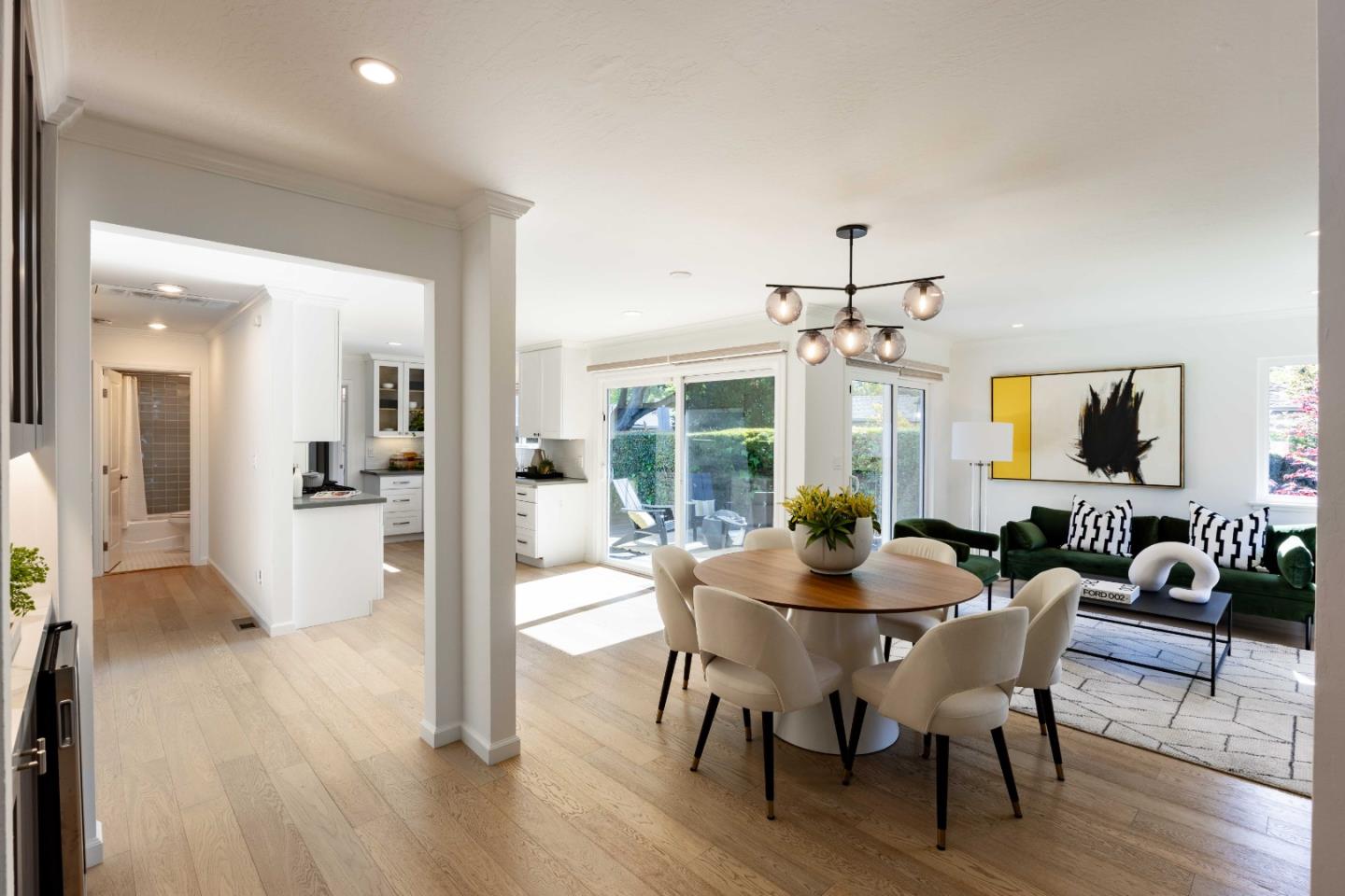 Detail Gallery Image 4 of 23 For 295 Bay Rd, Menlo Park,  CA 94025 - 4 Beds | 2/1 Baths