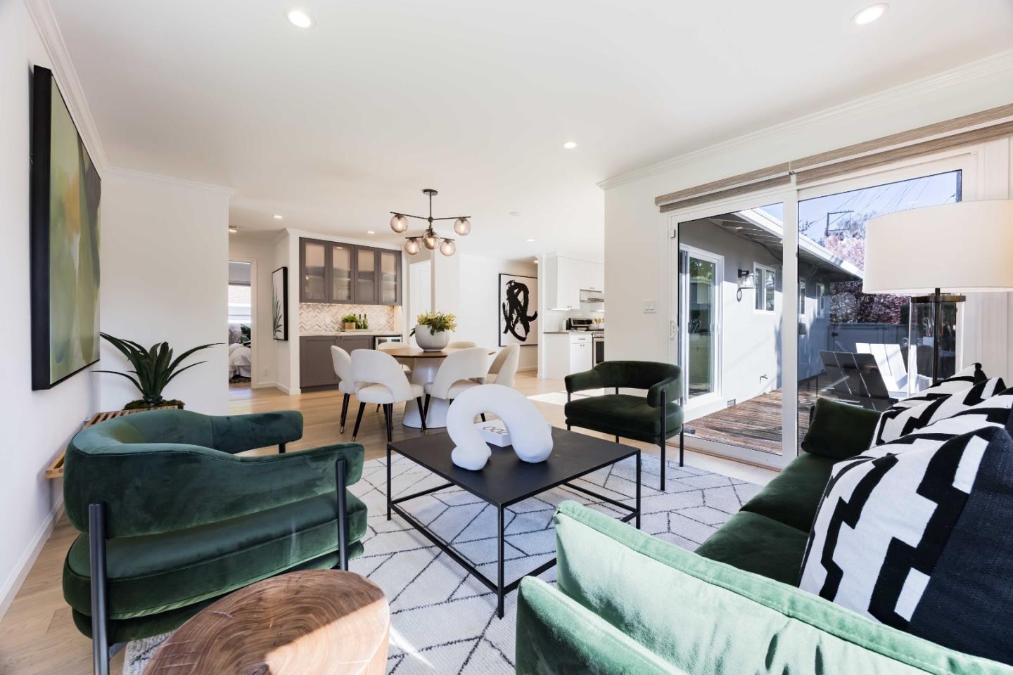 Detail Gallery Image 5 of 23 For 295 Bay Rd, Menlo Park,  CA 94025 - 4 Beds | 2/1 Baths