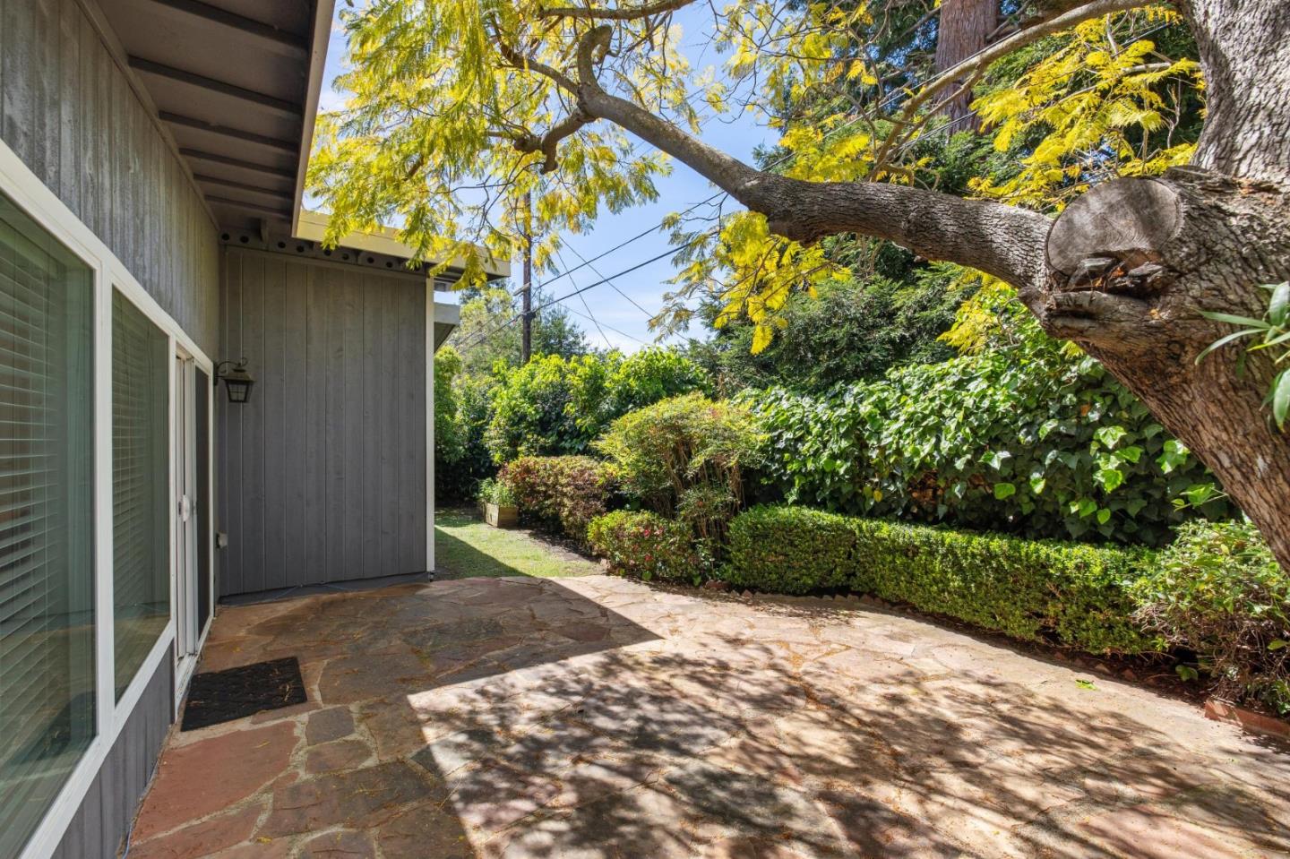 Detail Gallery Image 64 of 65 For 342 Carolina Ln, Palo Alto,  CA 94306 - 5 Beds | 2/1 Baths