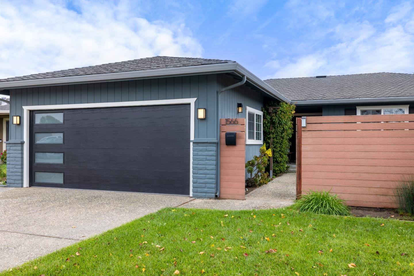 Detail Gallery Image 2 of 50 For 1566 Los Altos Way, Salinas,  CA 93906 - 3 Beds | 2 Baths