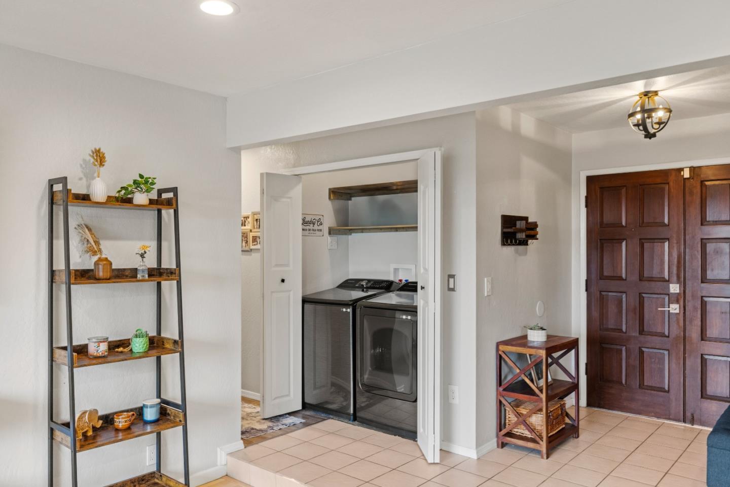 Detail Gallery Image 33 of 50 For 1566 Los Altos Way, Salinas,  CA 93906 - 3 Beds | 2 Baths