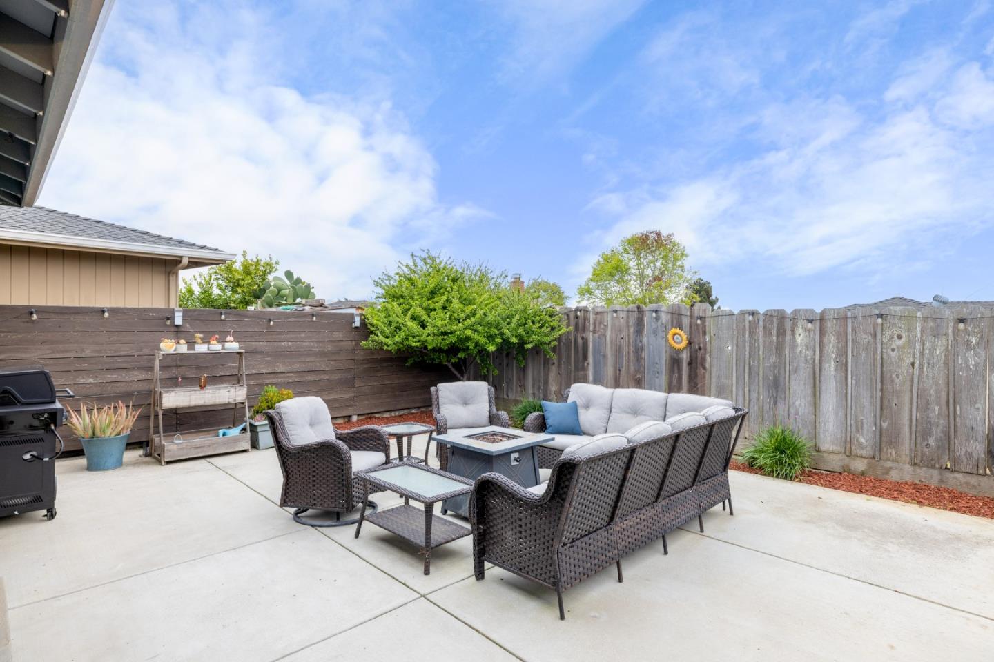 Detail Gallery Image 35 of 50 For 1566 Los Altos Way, Salinas,  CA 93906 - 3 Beds | 2 Baths