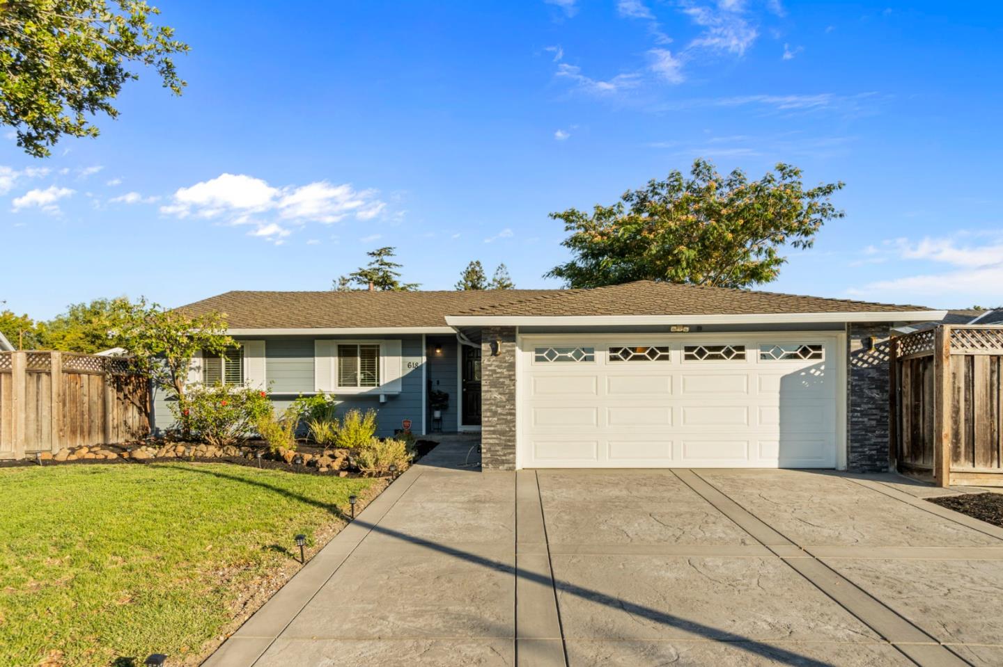 Detail Gallery Image 1 of 48 For 618 Azule Ave, San Jose,  CA 95123 - 3 Beds | 2 Baths