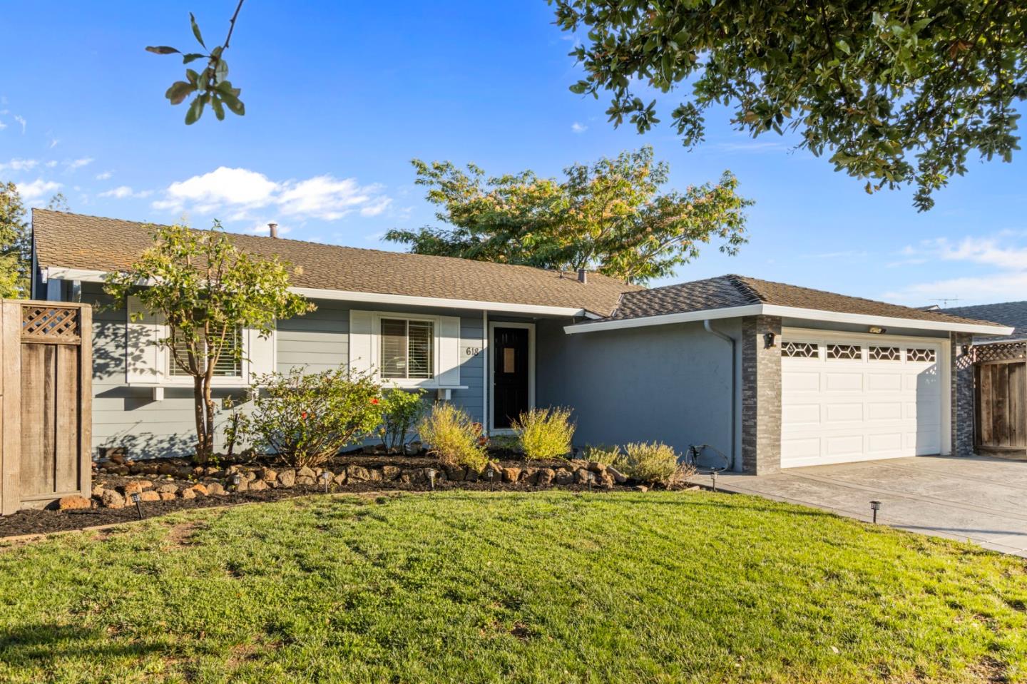 Detail Gallery Image 2 of 48 For 618 Azule Ave, San Jose,  CA 95123 - 3 Beds | 2 Baths