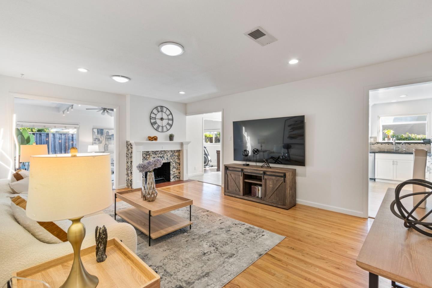 Detail Gallery Image 6 of 48 For 618 Azule Ave, San Jose,  CA 95123 - 3 Beds | 2 Baths