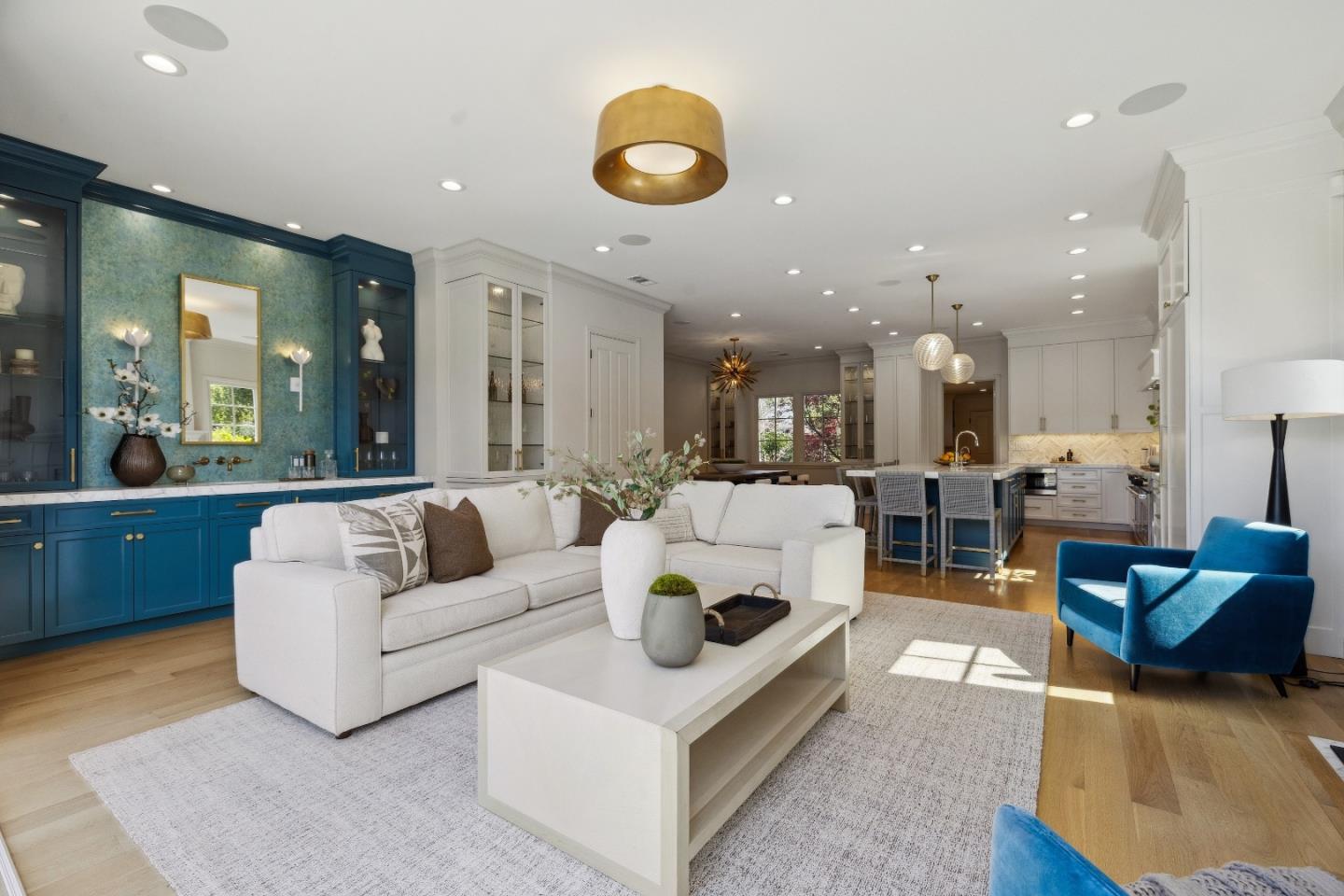 Detail Gallery Image 14 of 43 For 748 Jacaranda Cir, Hillsborough,  CA 94010 - 5 Beds | 3/2 Baths