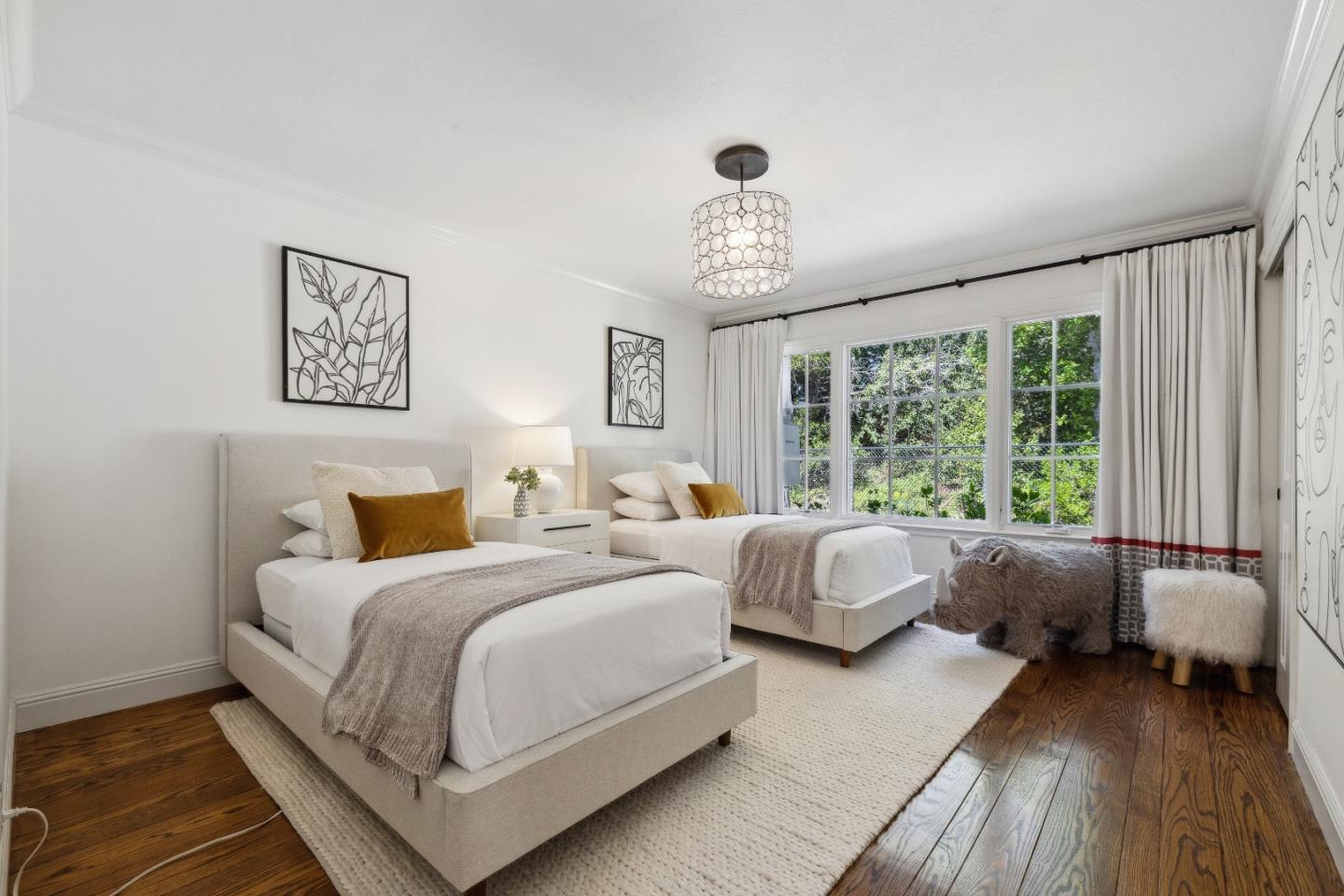 Detail Gallery Image 23 of 43 For 748 Jacaranda Cir, Hillsborough,  CA 94010 - 5 Beds | 3/2 Baths