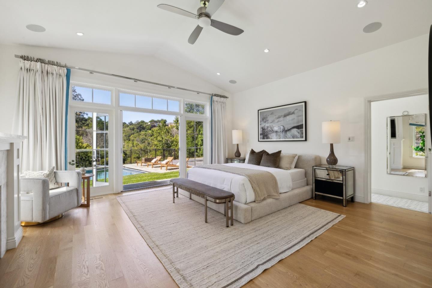 Detail Gallery Image 25 of 43 For 748 Jacaranda Cir, Hillsborough,  CA 94010 - 5 Beds | 3/2 Baths
