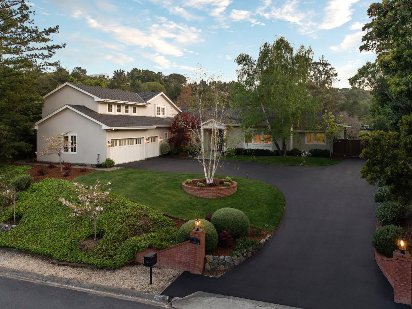 Detail Gallery Image 3 of 43 For 748 Jacaranda Cir, Hillsborough,  CA 94010 - 5 Beds | 3/2 Baths