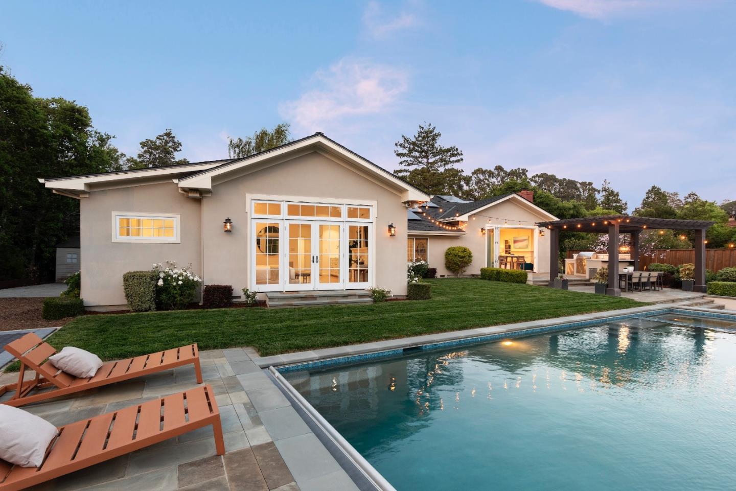 Detail Gallery Image 33 of 43 For 748 Jacaranda Cir, Hillsborough,  CA 94010 - 5 Beds | 3/2 Baths