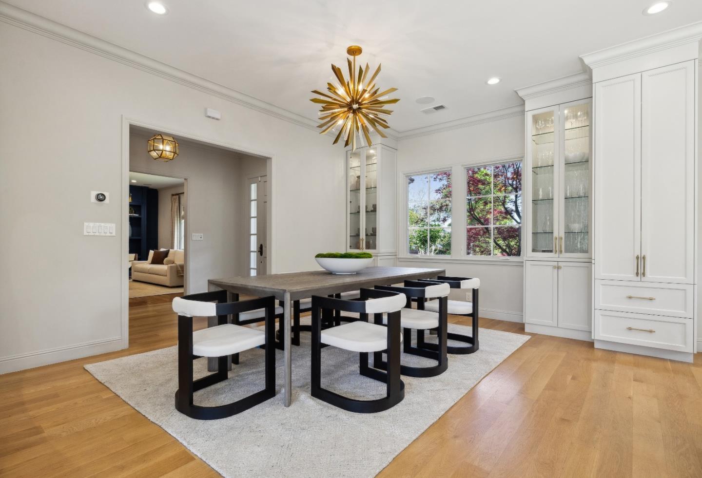 Detail Gallery Image 8 of 43 For 748 Jacaranda Cir, Hillsborough,  CA 94010 - 5 Beds | 3/2 Baths