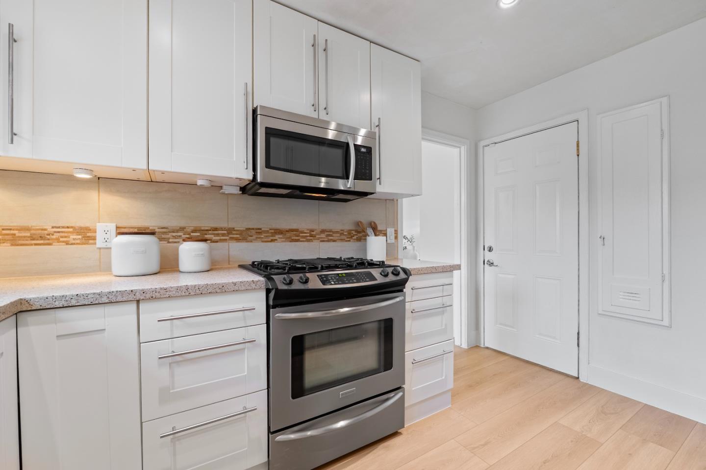 Detail Gallery Image 16 of 48 For 49 E 38th Ave, San Mateo,  CA 94403 - 3 Beds | 2 Baths