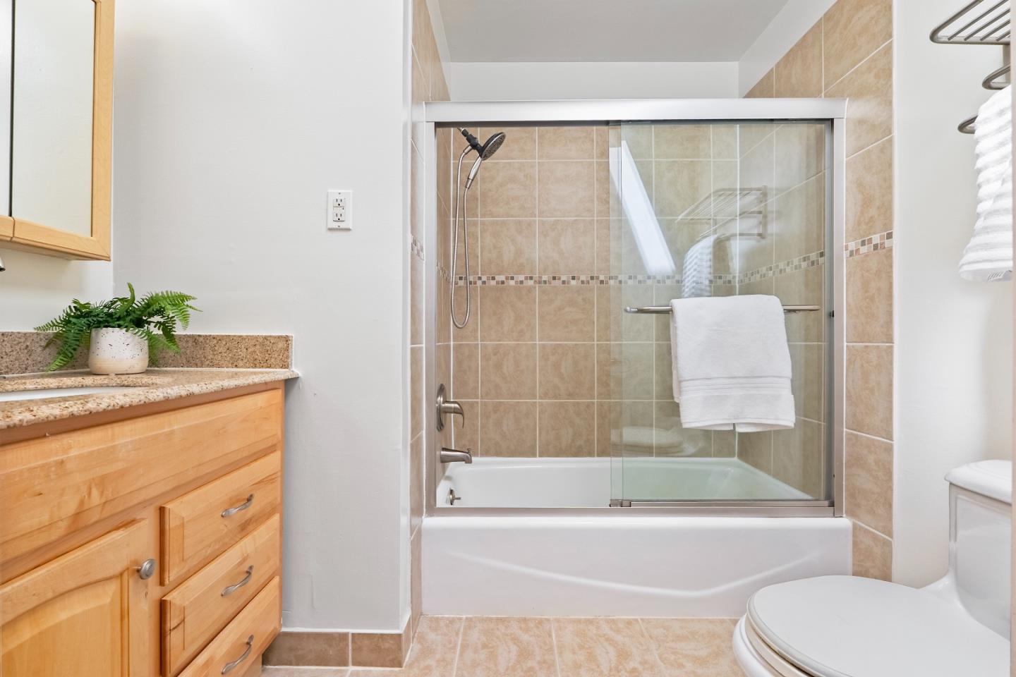 Detail Gallery Image 24 of 48 For 49 E 38th Ave, San Mateo,  CA 94403 - 3 Beds | 2 Baths