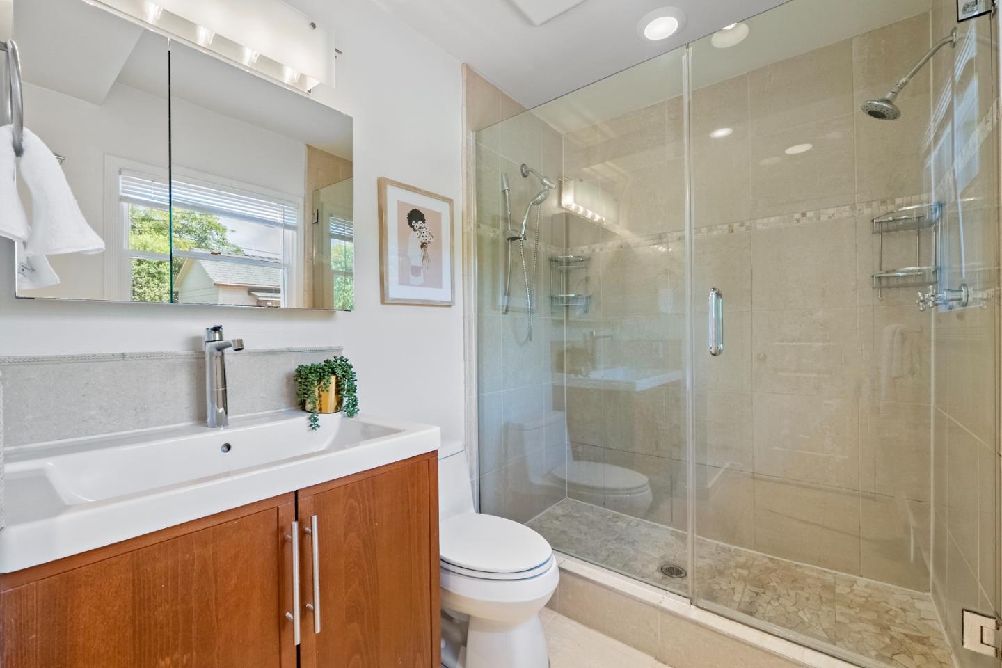 Detail Gallery Image 25 of 48 For 49 E 38th Ave, San Mateo,  CA 94403 - 3 Beds | 2 Baths