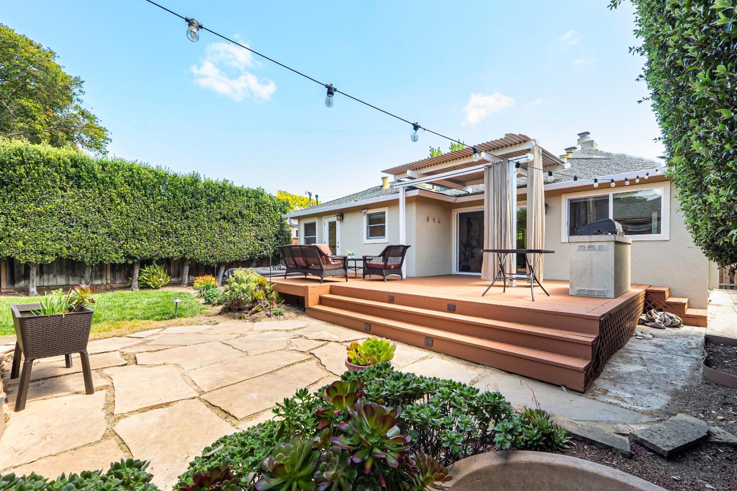 Detail Gallery Image 5 of 48 For 49 E 38th Ave, San Mateo,  CA 94403 - 3 Beds | 2 Baths