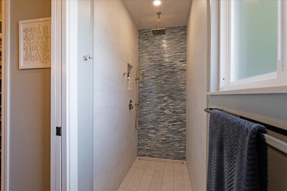 Detail Gallery Image 19 of 33 For 118 Miramonte Dr, Santa Cruz,  CA 95065 - 3 Beds | 2 Baths